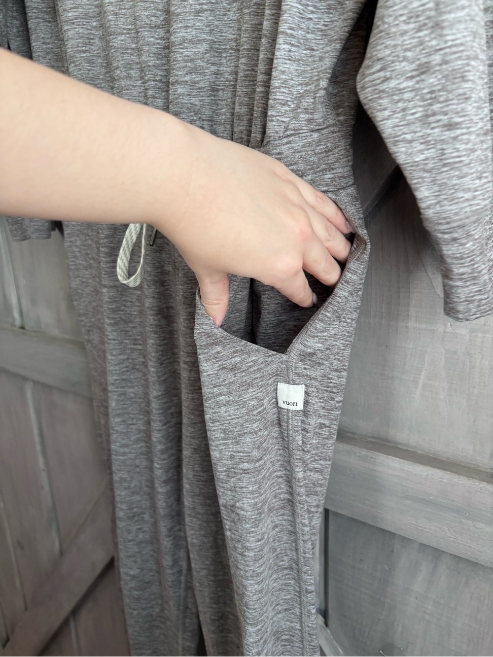 Vuori Longsleeve Lux Jumpsuit in Clay Heather Size L UPF 30+ - Picture 5 of 11
